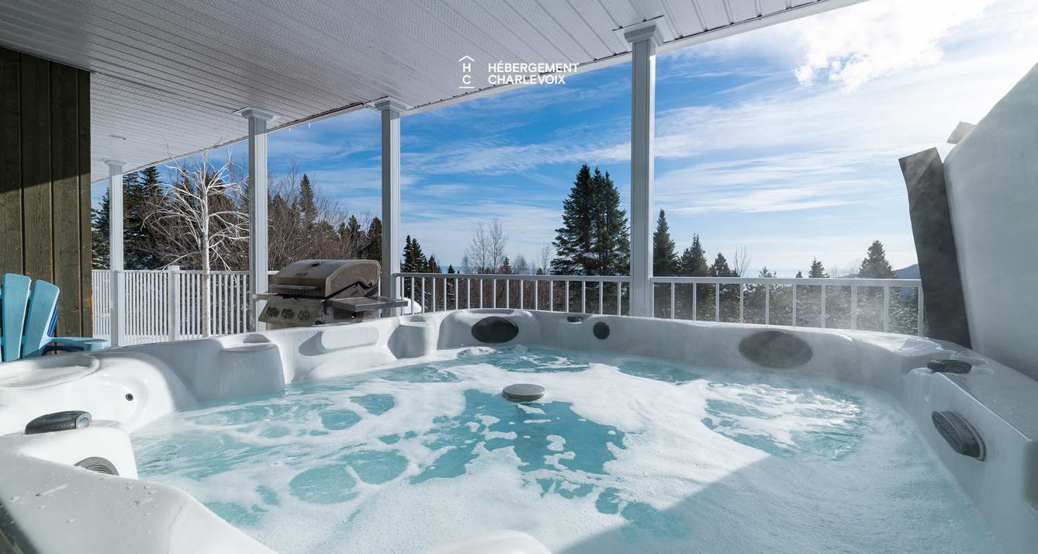 ATM-279 - Inviting Villa with breathaking views: Perfect for gatherings and exploring beautiful Charlevoix!